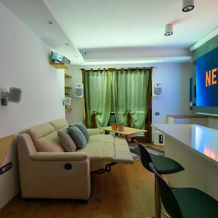 Luxury In Olbia, Terrazza & Cinema